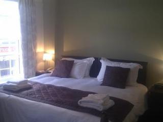 Отель The Kings Head Ross-on-Wye